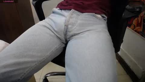 Snapshot of poysonsam chatting on 11-05-25, 09:48 Ricksam online show from 11-05-25, 09:48