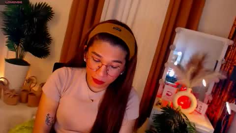 Snapshot of preciousrosedoll chatting on 02-11-26, 03:50 Rosedoll online show from 02-11-26, 03:50