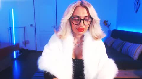 Victoria online show from 12-31-24, 01:26