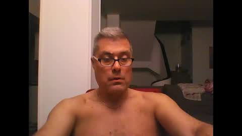 Snapshot of prendimisubito chatting on 10-15-25, 12:55 prendimisubito online show from 10-15-25, 12:55