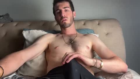 Snapshot of prestonblovestocum chatting on 09-25-25, 07:34 prestonblovestocum online show from 09-25-25, 07:34