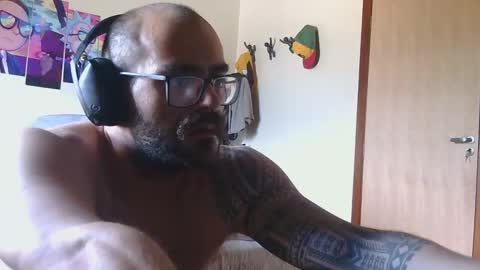 Snapshot of pretoriaan chatting on 10-19-25, 03:34 pretoriaan online show from 10-19-25, 03:34