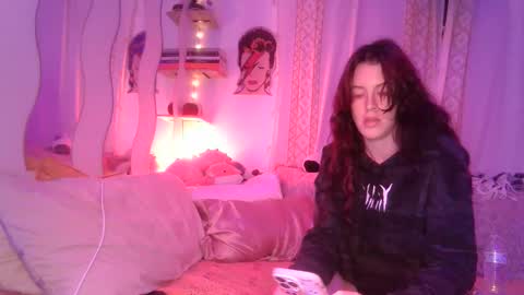 PrettiBritti online show from 01-08-25, 10:59