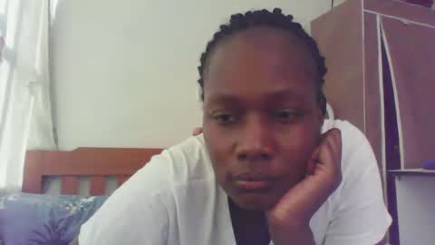 Snapshot of pretty_beib chatting on 09-23-25, 03:04 Karol online show from 09-23-25, 03:04