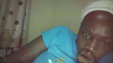 Snapshot of pretty_beib chatting on 10-14-25, 02:45 Karol online show from 10-14-25, 02:45
