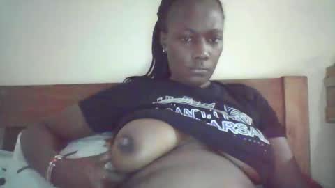 Snapshot of pretty_beib chatting on 10-15-25, 03:28 Karol online show from 10-15-25, 03:28