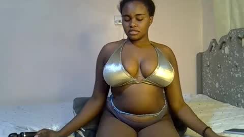 pretty_daina3 online show from 10-16-25, 07:26