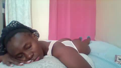 Snapshot of pretty_darya chatting on 02-14-25, 04:37 pretty_darya online show from 02-14-25, 04:37