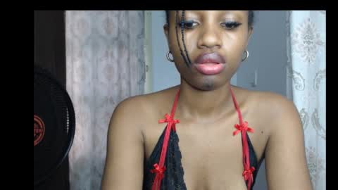Snapshot of pretty_ebonygirl2 chatting on 02-11-26, 03:06 Pretty ebonygirl2 online show from 02-11-26, 03:06