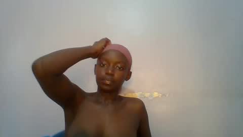 Snapshot of pretty_hearts chatting on 02-23-26, 06:22 Shillah online show from 02-23-26, 06:22