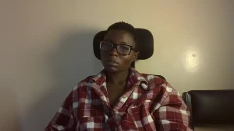 pretty_kemmy online show from 10-02-25, 02:57
