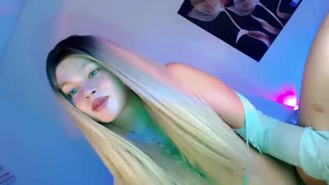 Flor online show from 10-07-25, 05:15