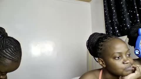 pretty luv1 online show from 02-12-26, 09:43