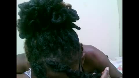 pretty_mellan online show from 02-01-25, 01:02