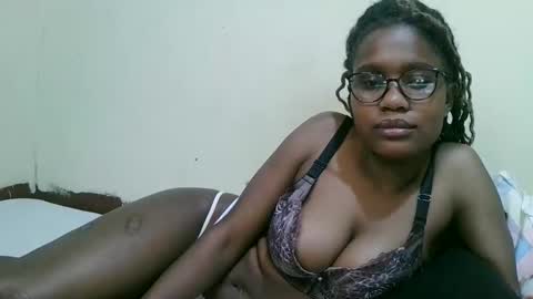 pretty_mellan online show from 02-25-25, 09:57
