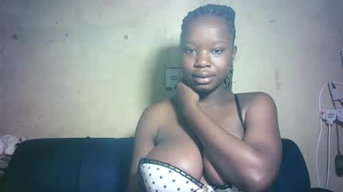 pretty_milan online show from 02-16-26, 07:48