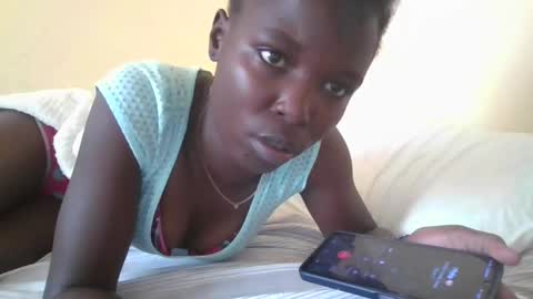 pretty_petite_ebony online show from 01-08-25, 12:15