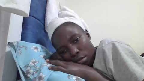 pretty_petite_ebony online show from 10-21-25, 04:30