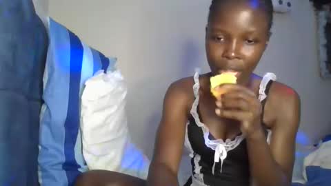 pretty_petite_ebony online show from 02-24-26, 08:40