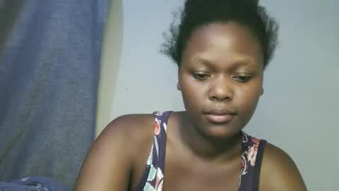 pretty_shanz online show from 10-19-25, 04:13