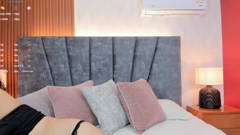 Daisy Flower online show from 01-18-25, 01:30