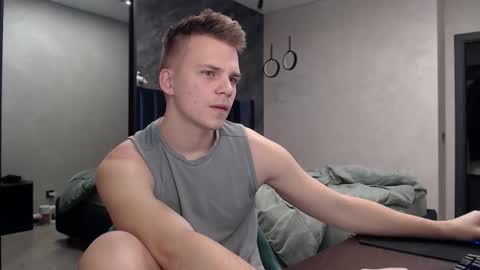 Justin online show from 11-26-25, 04:57