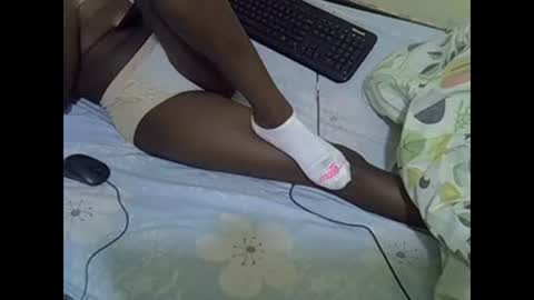 Snapshot of prettyalma chatting on 12-20-24, 10:38 prettyalma online show from 12-20-24, 10:38