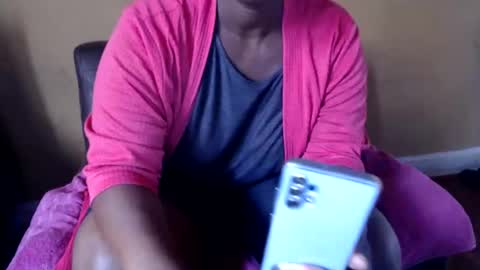 Snapshot of prettyblack25 chatting on 03-01-25, 09:18 Cindy online show from 03-01-25, 09:18