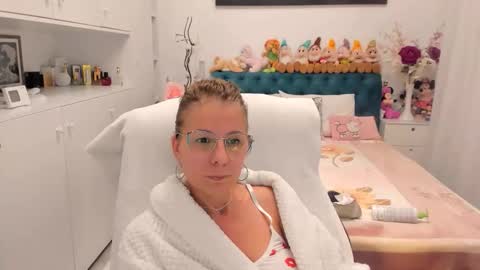 wilma online show from 10-31-25, 08:43