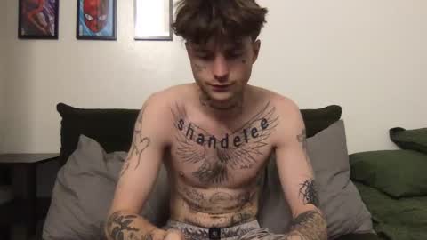 pretty boy online show from 10-14-25, 06:31