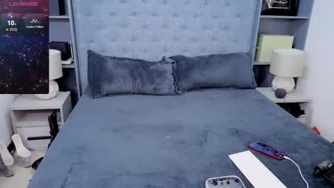 Snapshot of prettycummerjane chatting on 12-18-25, 05:08 JANE online show from 12-18-25, 05:08