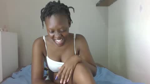 Snapshot of prettydollk chatting on 11-12-25, 12:27 prettydollk online show from 11-12-25, 12:27