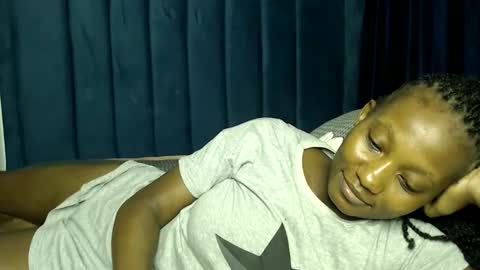 Snapshot of prettygoddess1 chatting on 12-18-25, 05:41 Mary online show from 12-18-25, 05:41