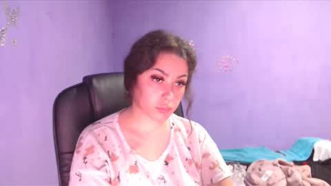 prettyjulliette online show from 12-19-24, 05:08