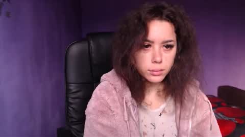 prettyjulliette online show from 12-20-24, 11:43