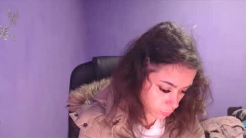 prettyjulliette online show from 12-21-24, 01:53