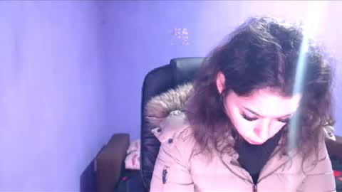 prettyjulliette online show from 12-28-24, 05:03