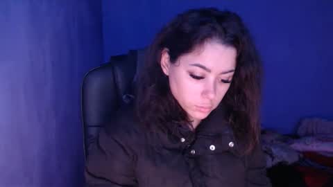 prettyjulliette online show from 12-31-24, 08:48