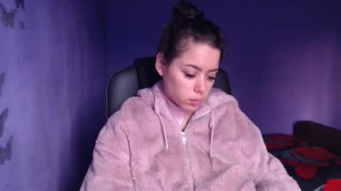 prettyjulliette online show from 01-07-25, 12:41