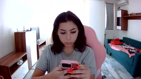 prettyjulliette online show from 09-15-25, 12:38