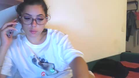 prettyjulliette online show from 10-15-25, 01:50