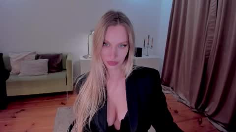 Eva online show from 03-02-25, 10:59