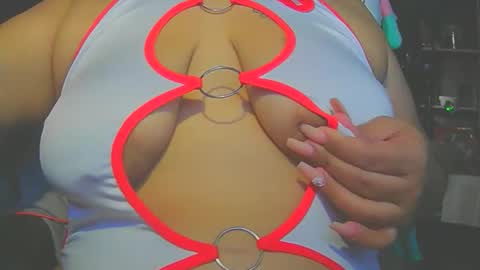 Snapshot of prettykittymami69 chatting on 11-25-25, 02:22 prettykittymami69 online show from 11-25-25, 02:22