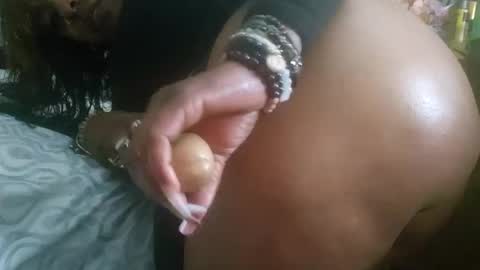 Mona Red online show from 03-12-25, 12:36