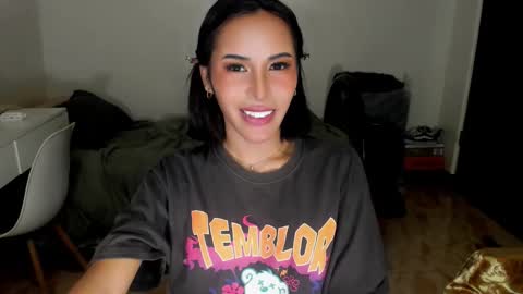 Snapshot of prettylittlesuckerr chatting on 09-27-25, 08:41 Jovill Mays online show from 09-27-25, 08:41