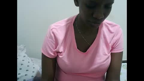 Snapshot of prettynana2 chatting on 12-18-25, 02:28 nana online show from 12-18-25, 02:28