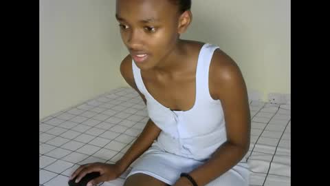 prettyquiny254 online show from 09-27-25, 09:53