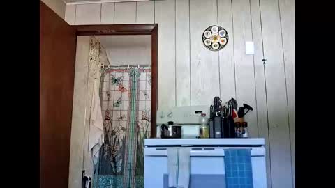 prettysolidd7 online show from 09-08-25, 07:02