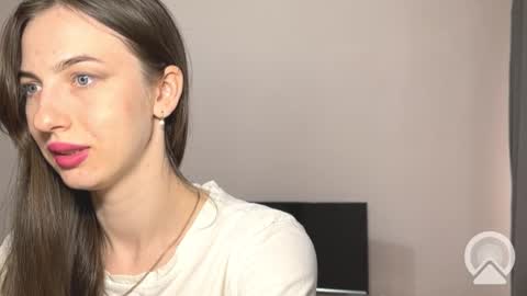 Snapshot of prettyyy_angel chatting on 09-18-25, 08:05 prettyyy_angel online show from 09-18-25, 08:05
