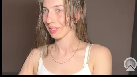 Snapshot of prettyyy_angel chatting on 09-24-25, 06:33 prettyyy_angel online show from 09-24-25, 06:33